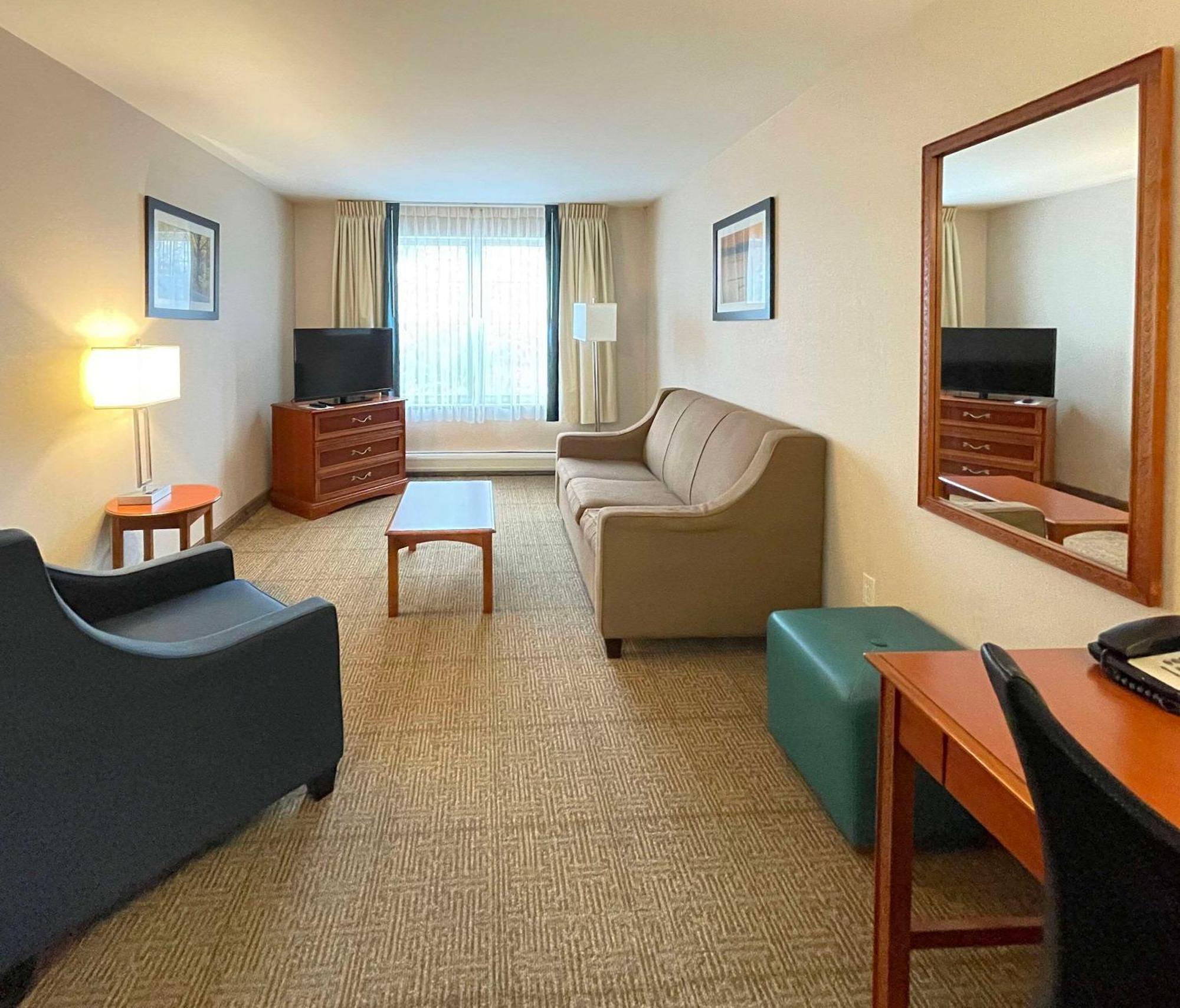 Smart Suites, Ascend Hotel Collection South Burlington Buitenkant foto
