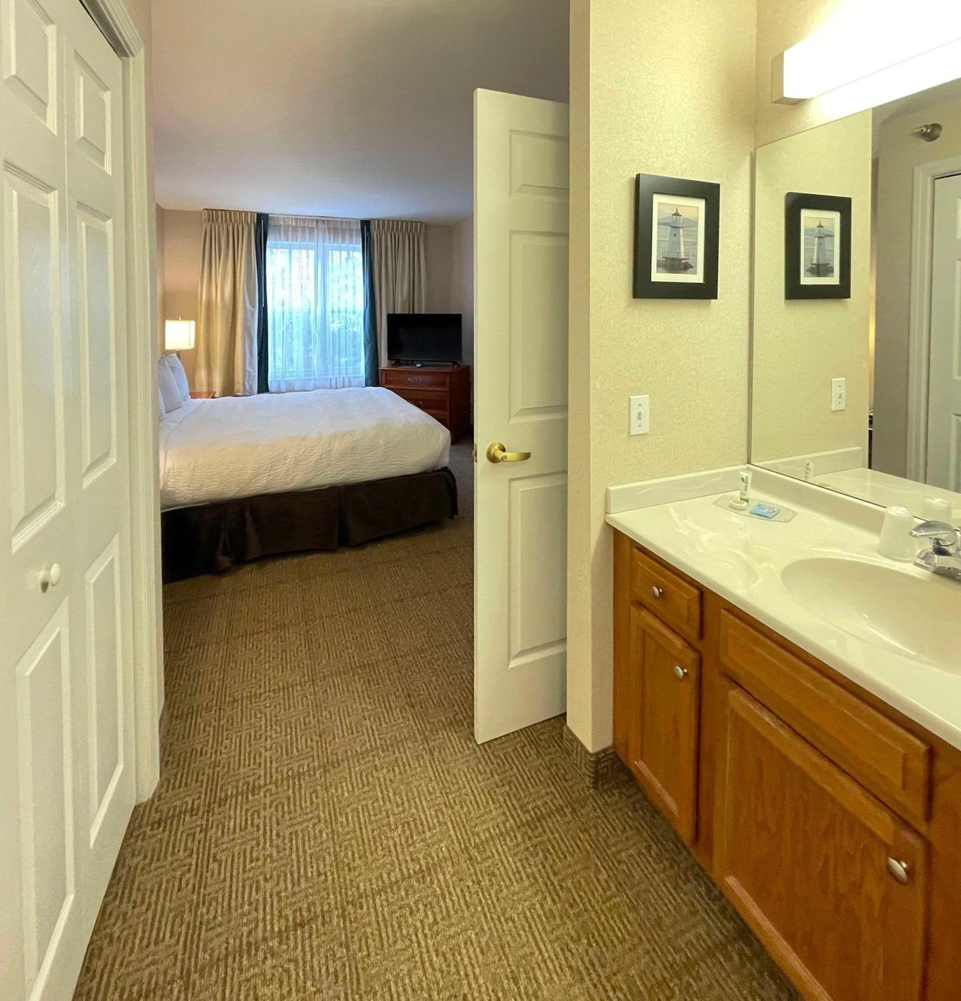 Smart Suites, Ascend Hotel Collection South Burlington Buitenkant foto